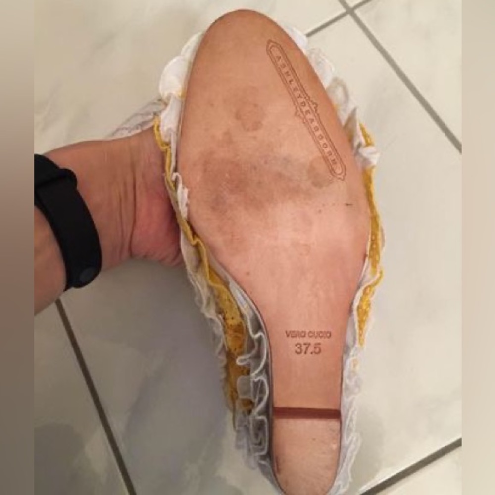 Shoes - Picture 3 of 7